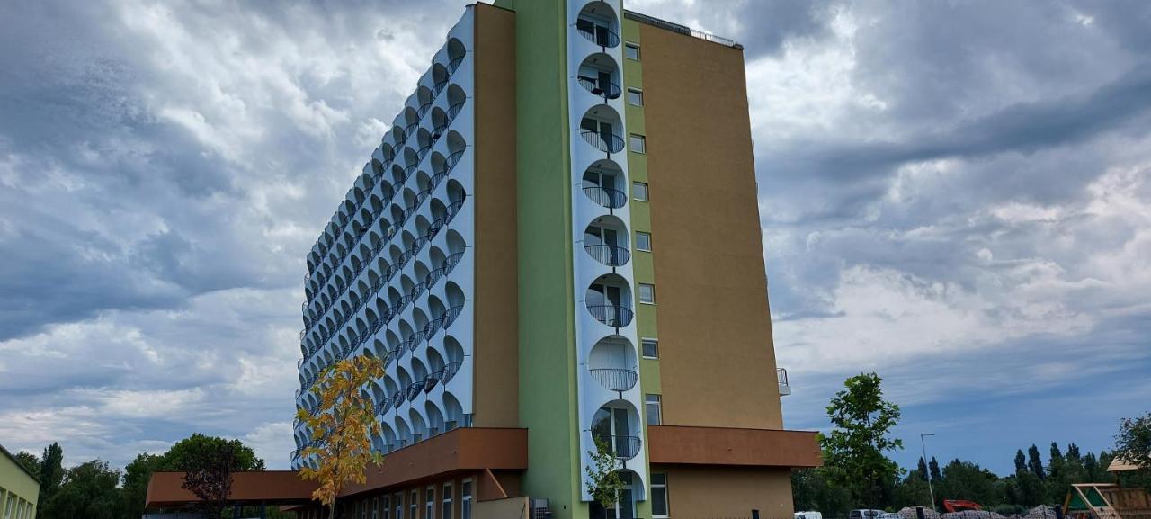 Life Apartmanok Siofok Ngoại thất bức ảnh